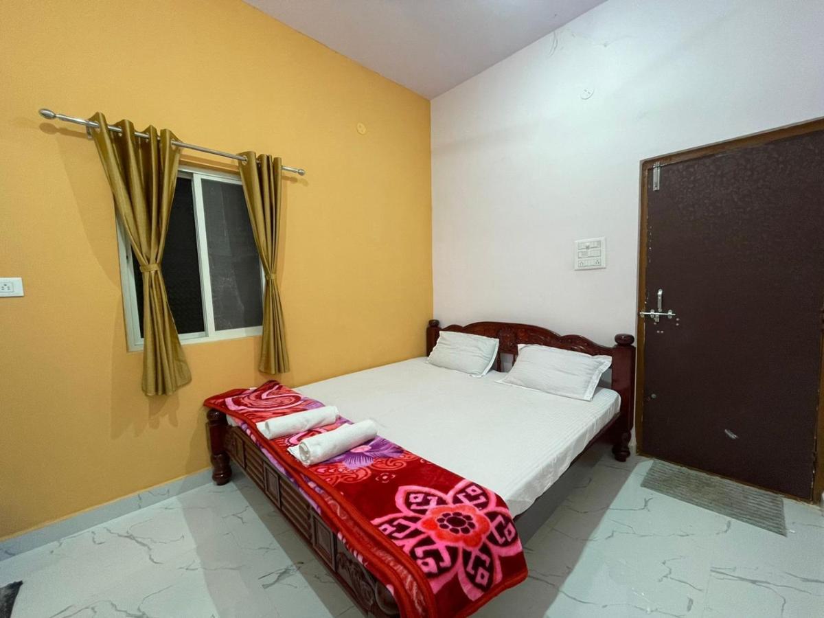 Veeru Homestay Hospet Exteriér fotografie